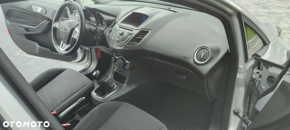 Ford Fiesta - 10