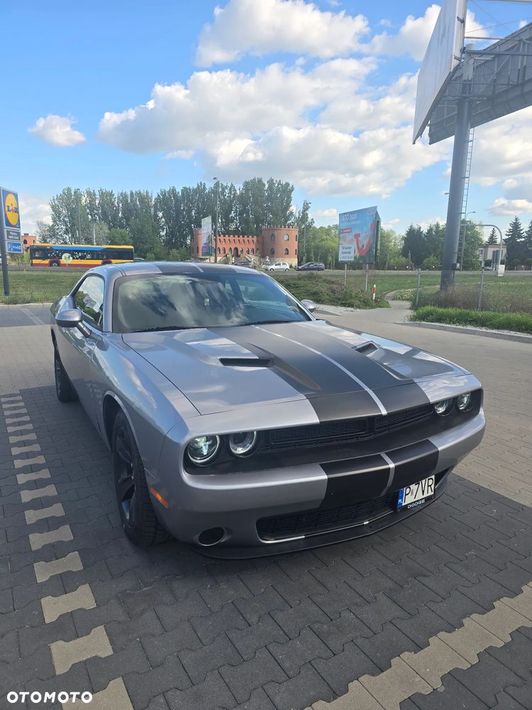 Dodge Challenger - 4
