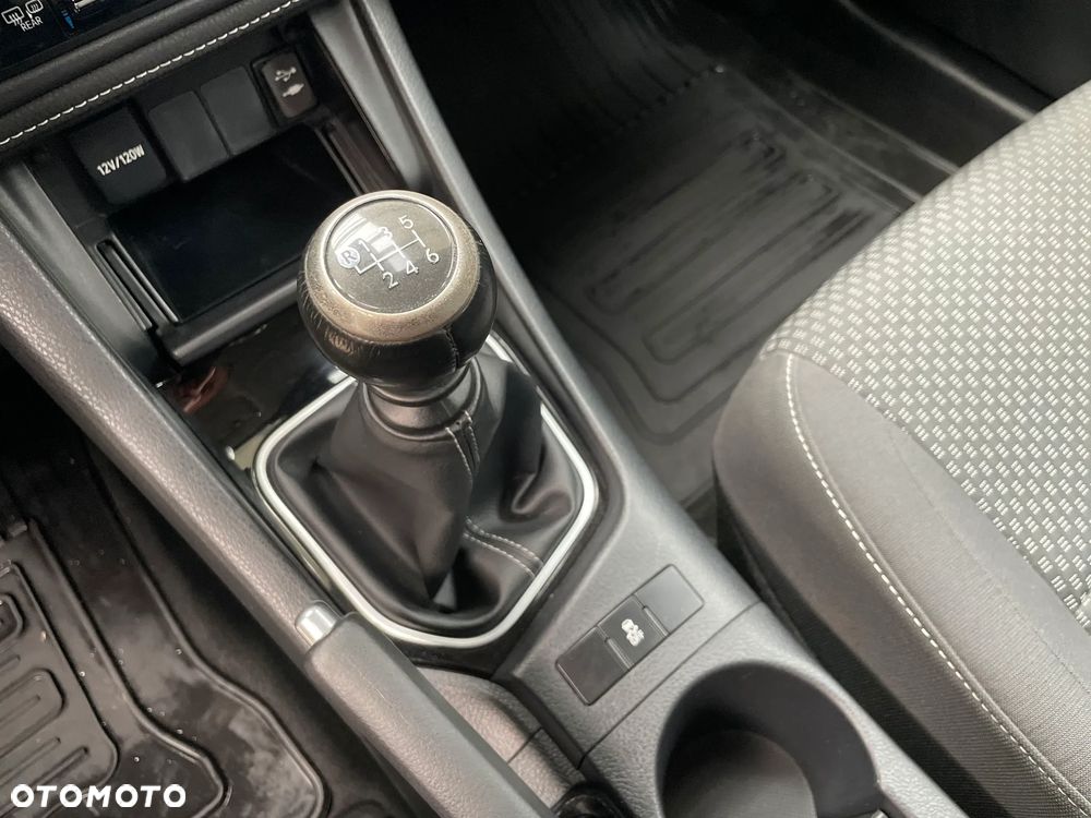 Toyota Corolla 1.6 Comfort - 16