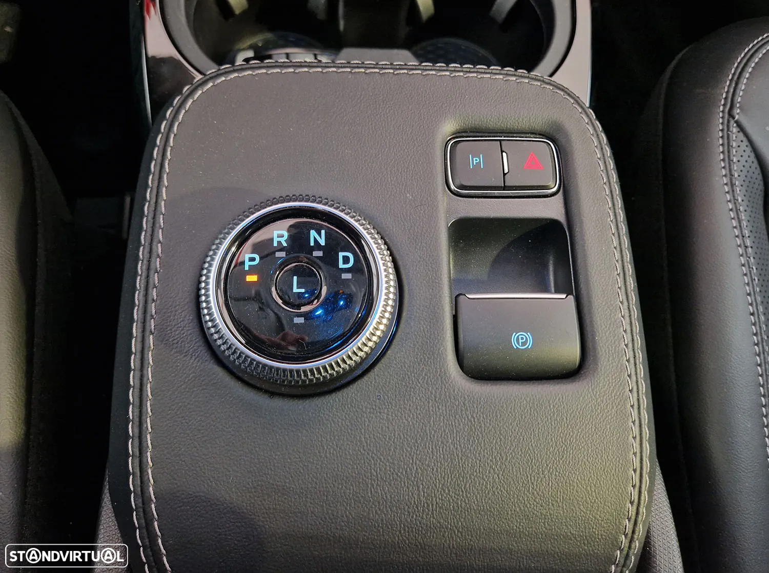 Ford Mustang Mach-E Premium - 25