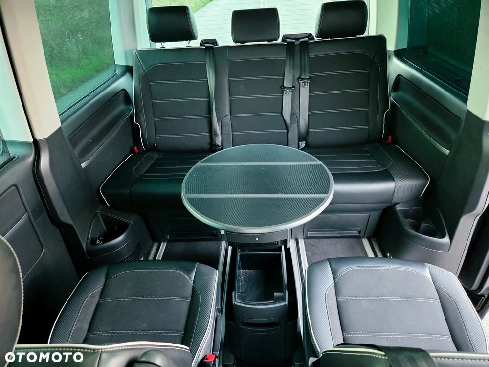 Volkswagen Multivan - 14