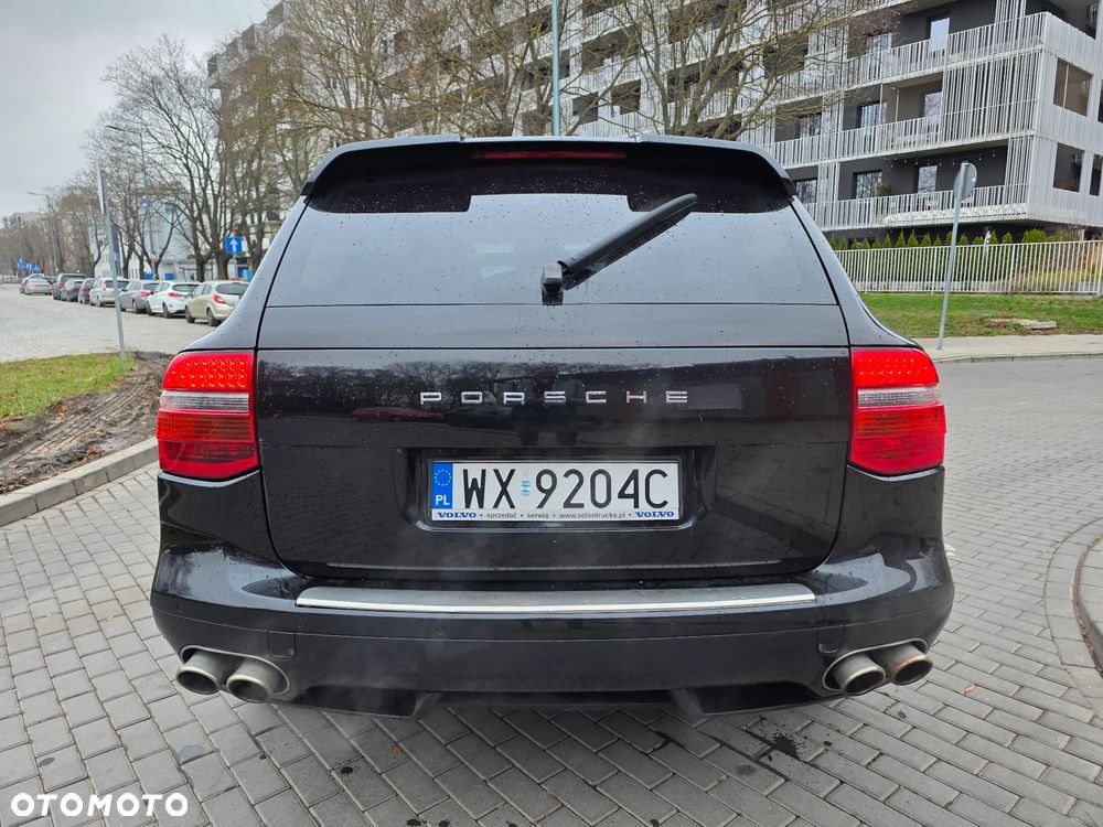 Porsche Cayenne - 26