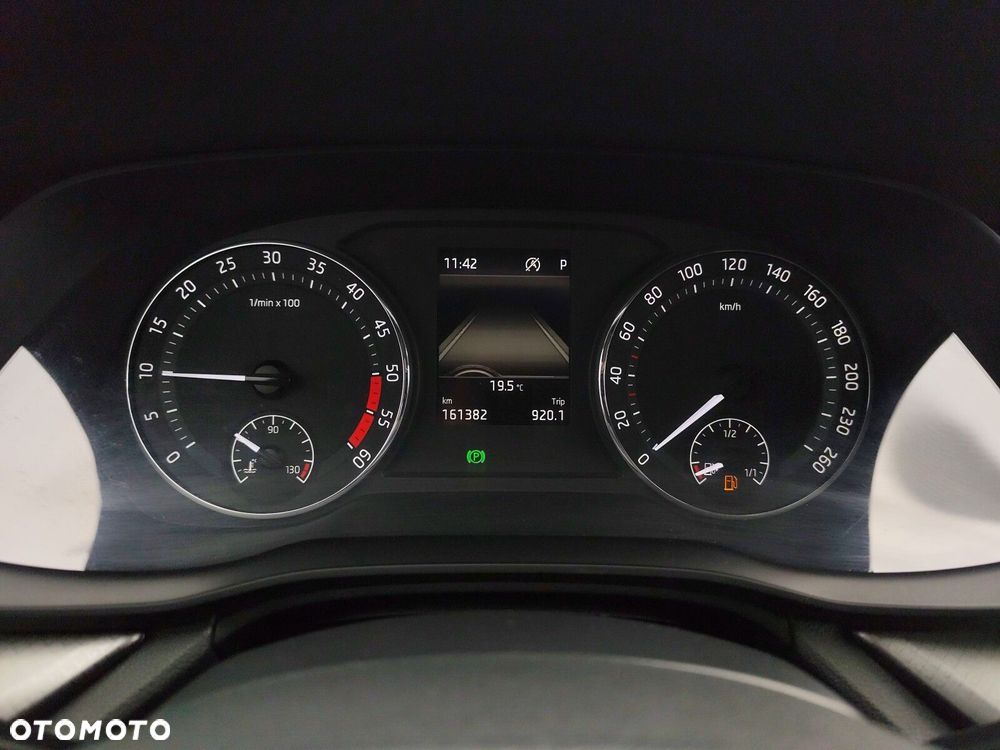 Skoda Octavia 2.0 TDI Ambition DSG - 24