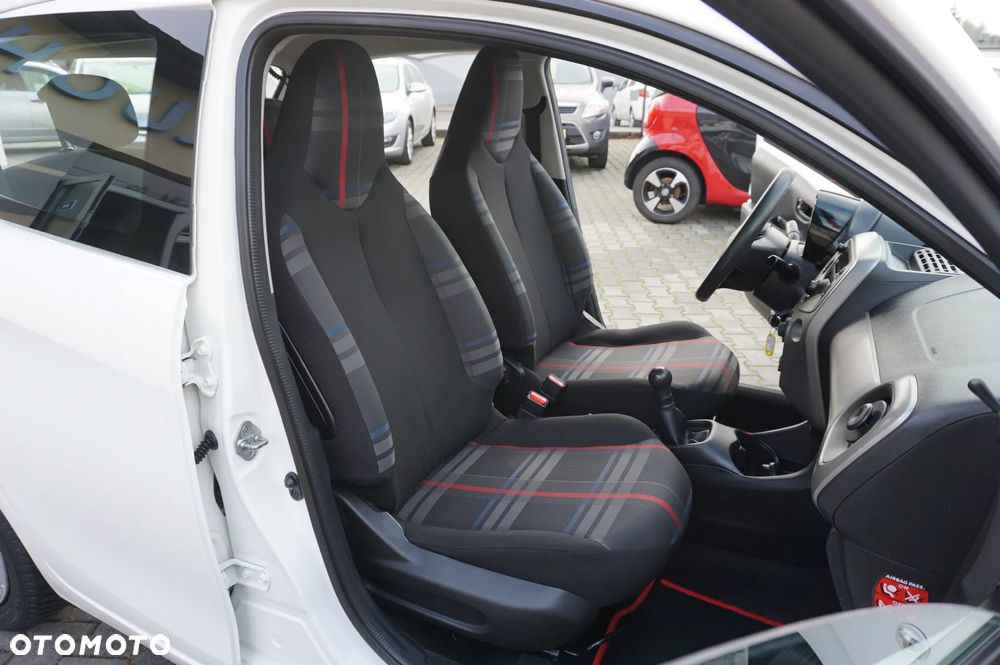 Peugeot 108 - 30
