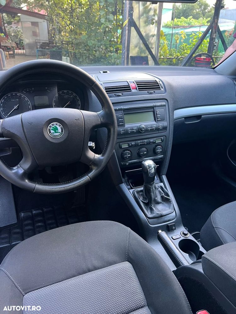 Skoda Octavia 1.6 MPI Elegance - 13