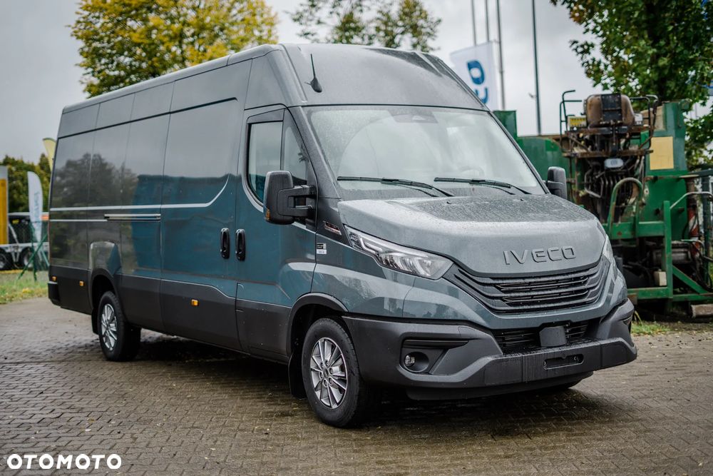 Iveco Daily 35S18HA8 V H2 Furgon Automat 3.0 od ręki - 6