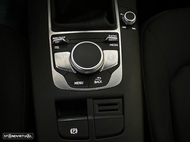 Audi A3 Sportback 30 TDI Design - 13