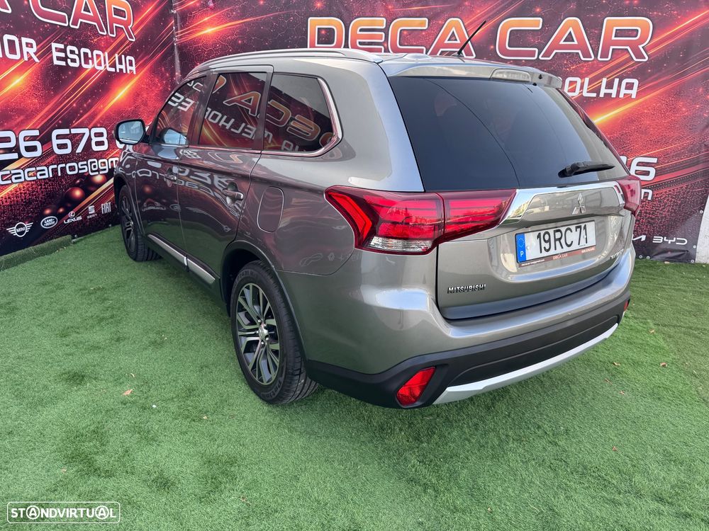 Mitsubishi Outlander 2.2 DI-D Instyle Navi 4WD - 13