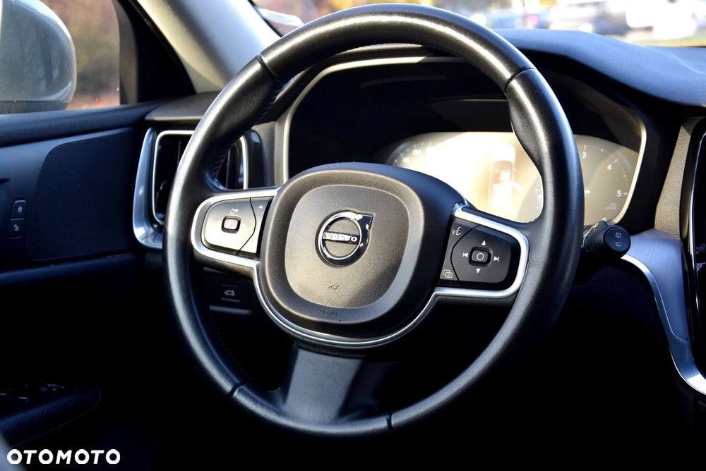 Volvo V60 D3 Momentum Pro - 23