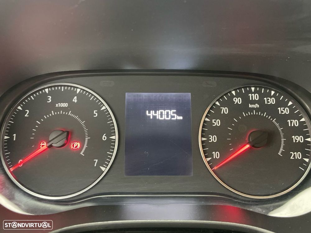 Dacia Sandero 1.0 SCe Essential - 9