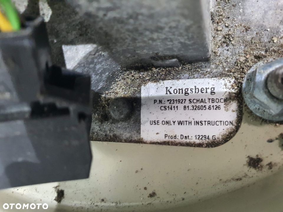 WYBIERAK LEWAREK BIEGÓW Z MECHANIZMEM MAN 81326056126 - 3