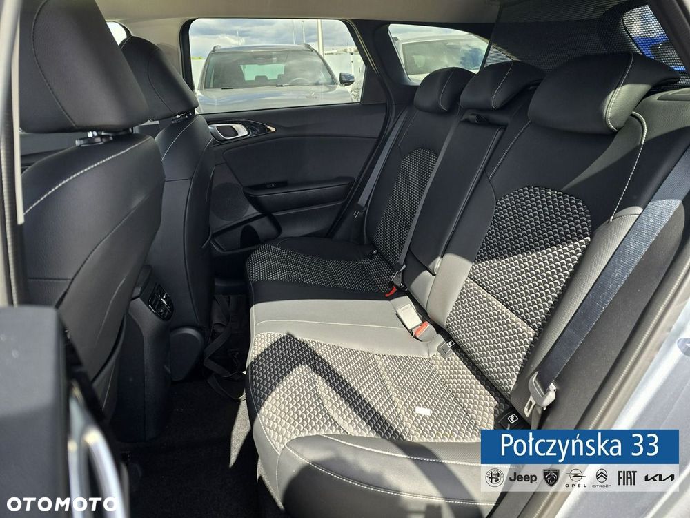 Kia Ceed 1.5 T-GDI Tribute DCT - 16