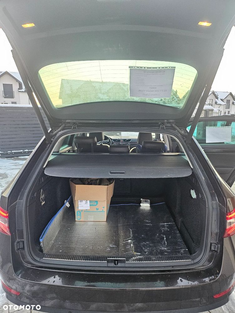 Skoda Superb 2.0 TDI L&K - 10