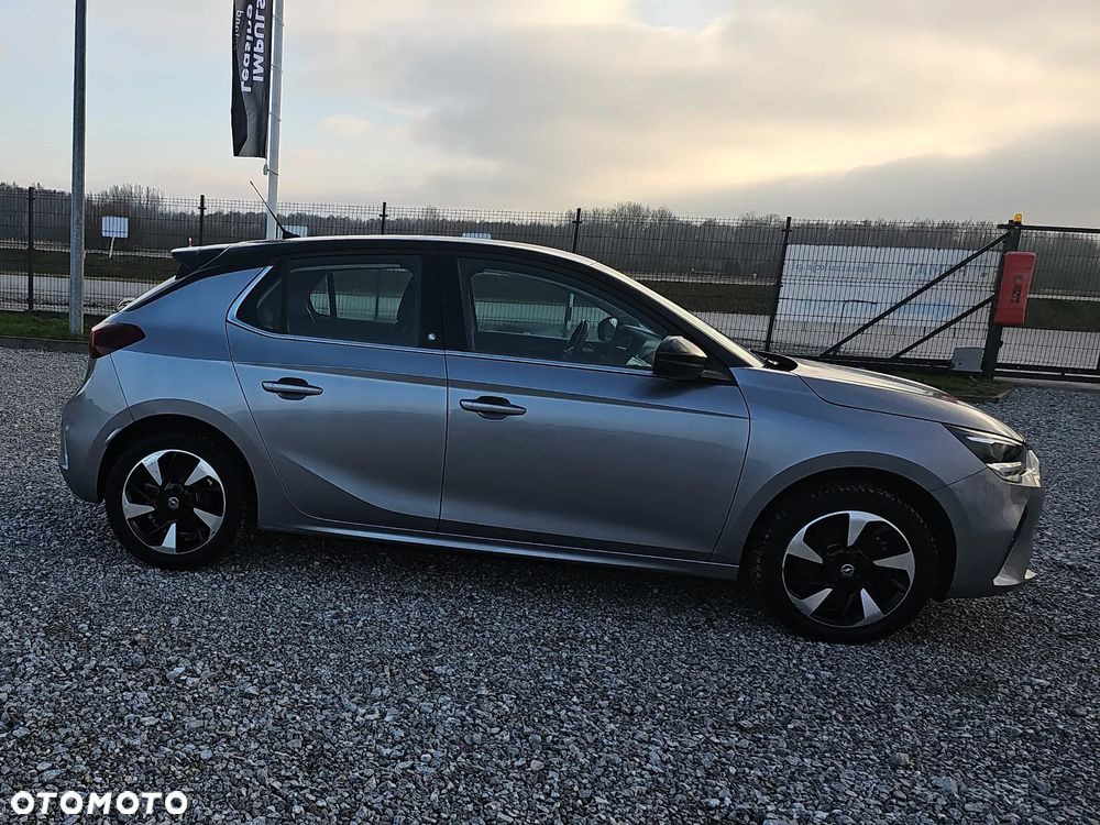 Opel Corsa Color Edition - 4