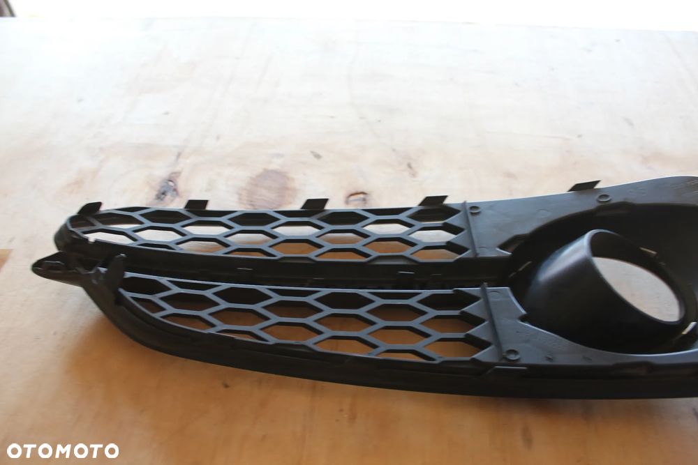 KRATKA ZDERZAKA LEWA AUDI A8 D4 4H0807679AB 2014 - 10