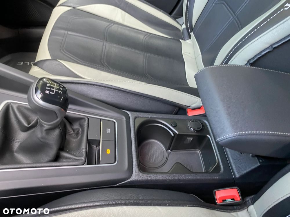 Volkswagen Golf 1.5 TSI Life Plus - 18