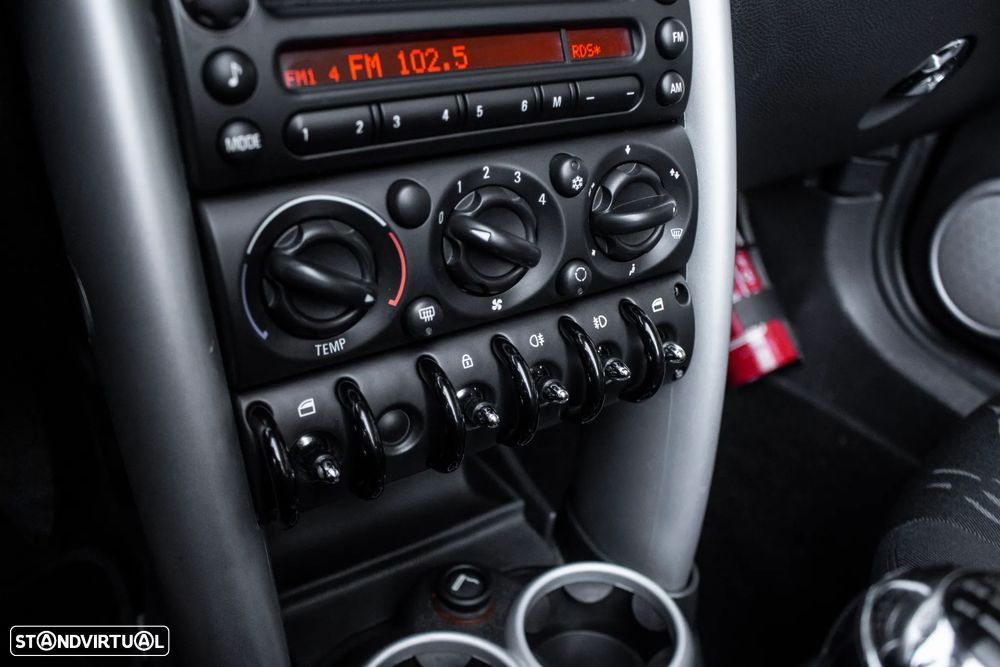 MINI Cabrio Cooper - 21