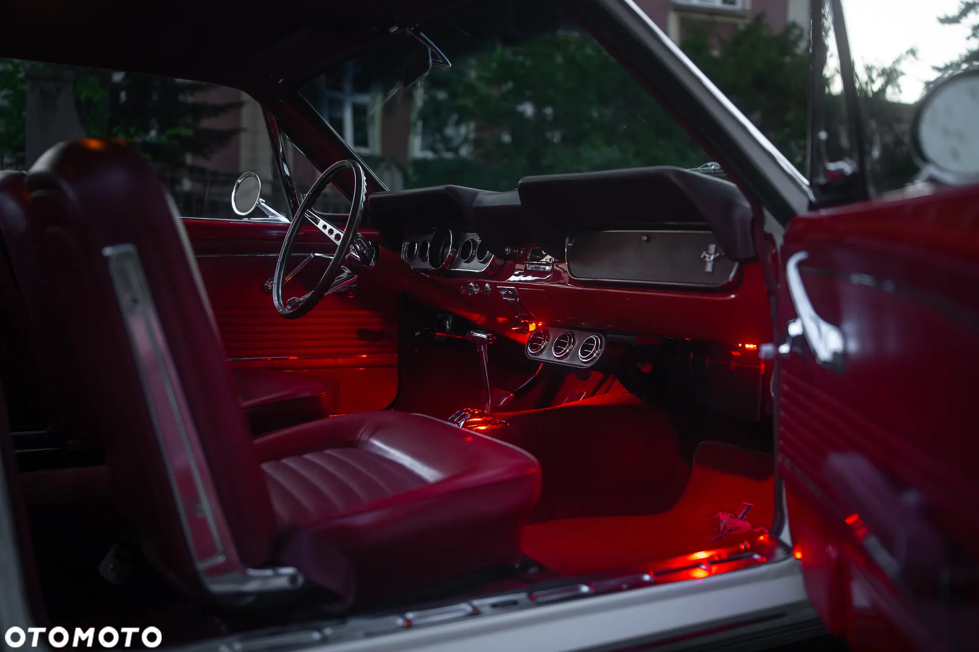 Ford Mustang - 27