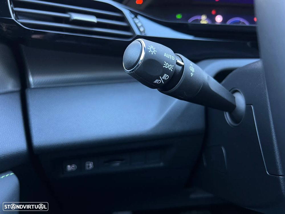 Peugeot 308 SW 1.6 Hybrid GT e-EAT8 - 14