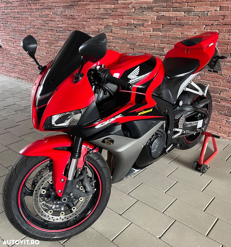 Honda CBR 600RR - 1