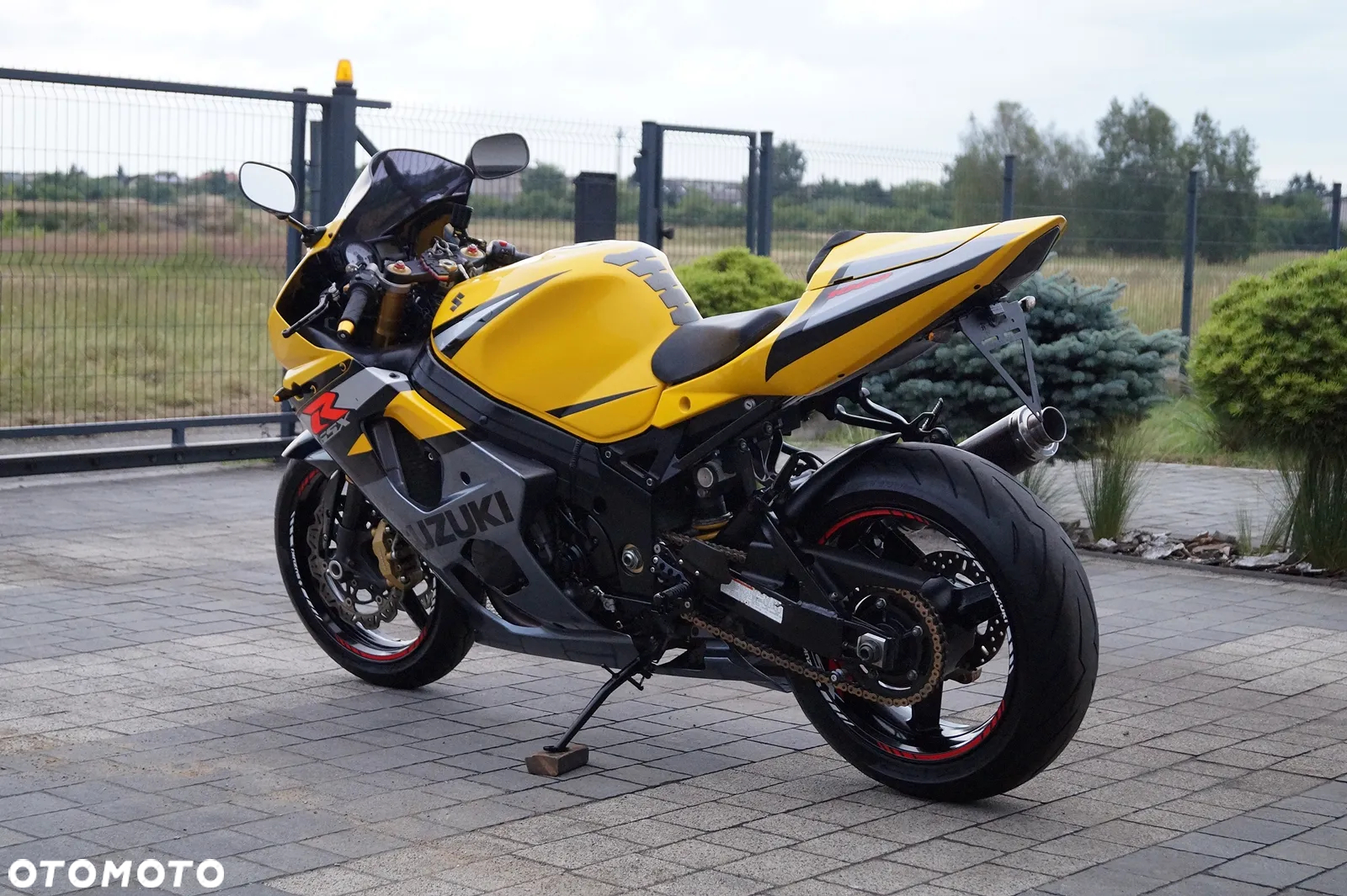 Suzuki GSX-R - 8