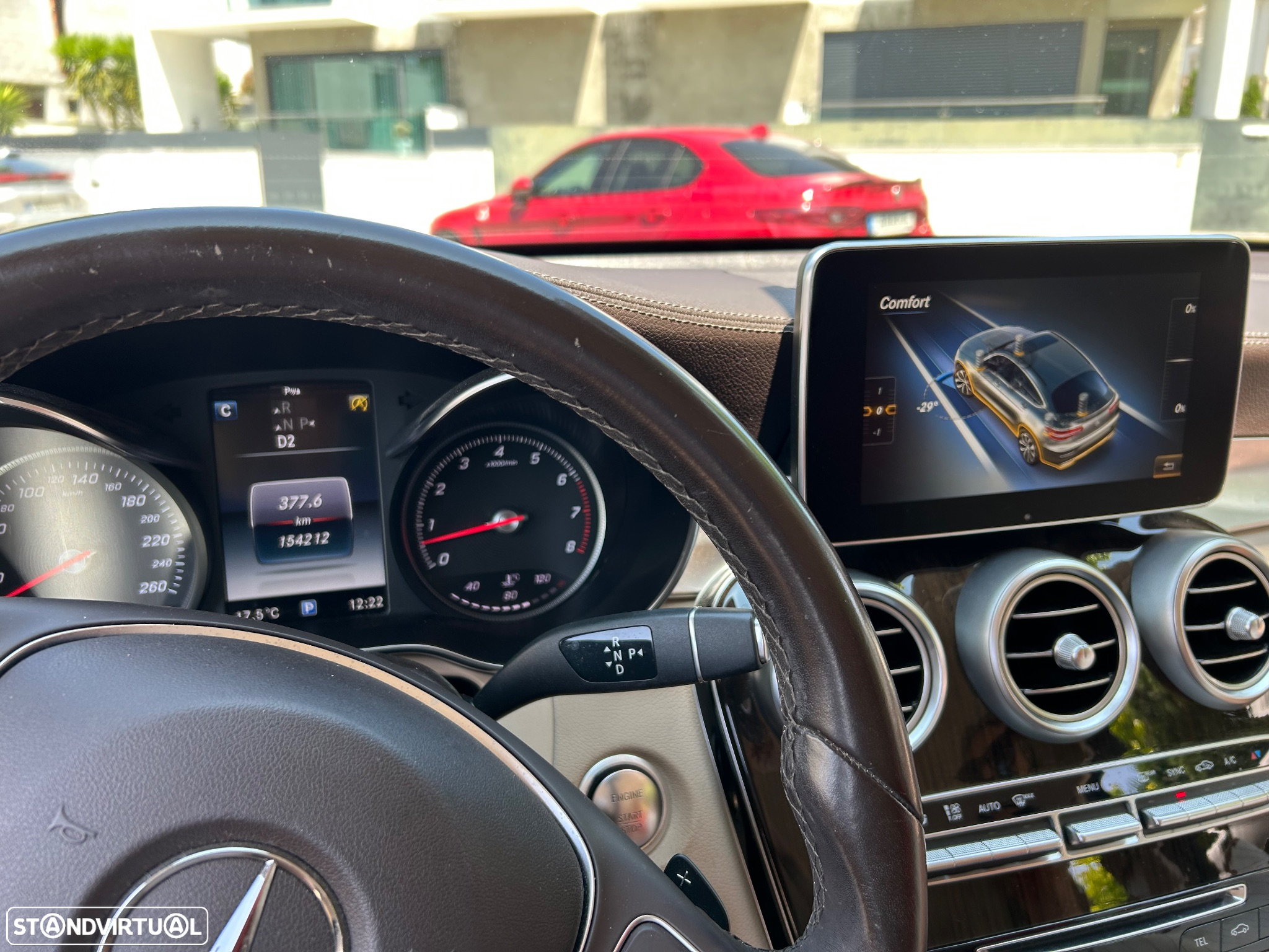 Mercedes-Benz GLC 250 Coupe 4Matic 9G-TRONIC AMG Line - 28
