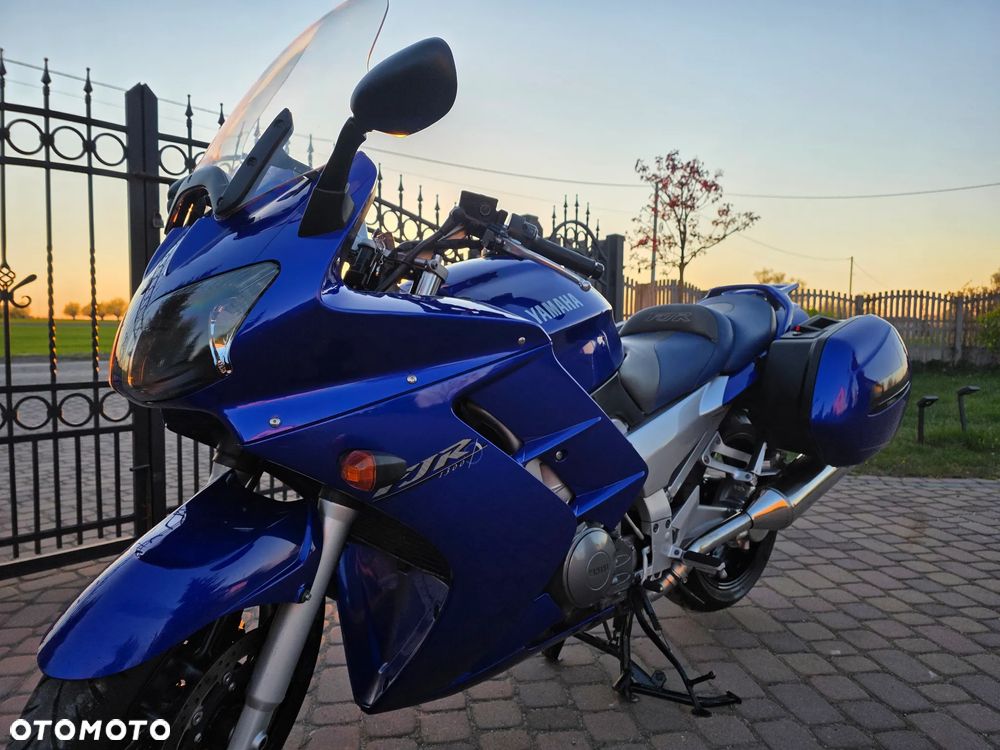 Yamaha FJR - 16