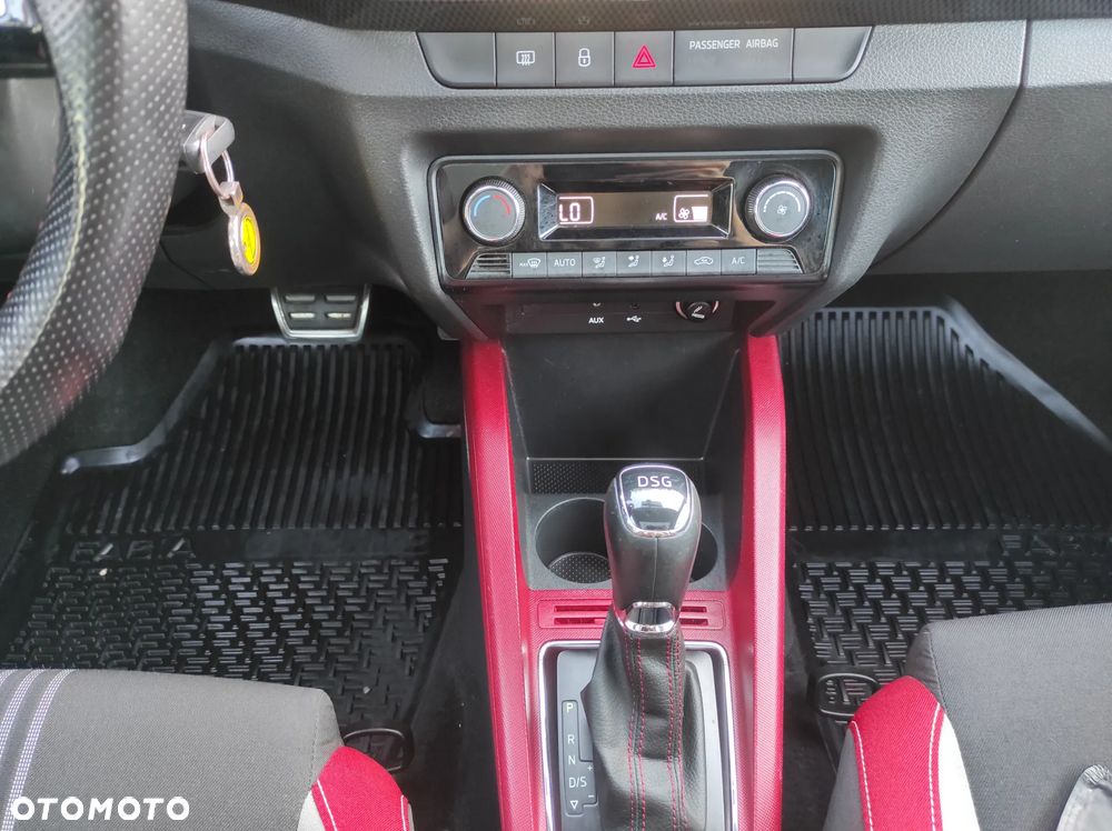 Skoda Fabia 1.2 TSI Monte Carlo DSG - 10