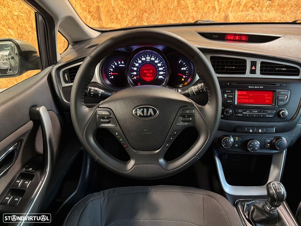 Kia Ceed SW 1.4 CRDi ECO - 11
