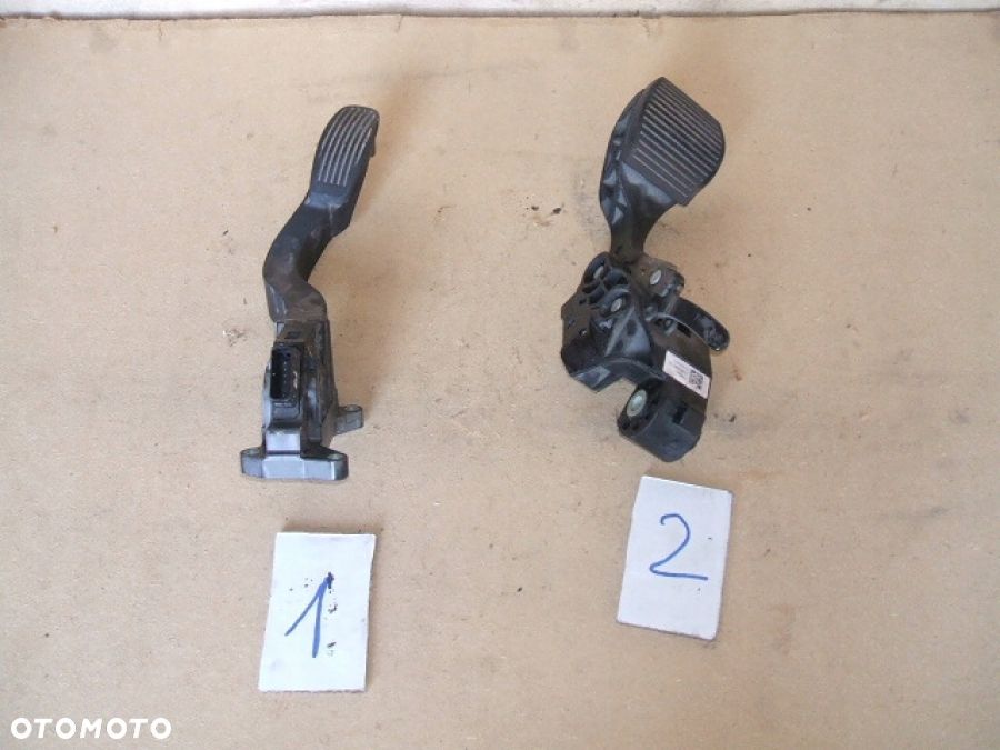 FIAT 500e pedał gazu potencjometr hamulca 00521379550 25833200230 - 1