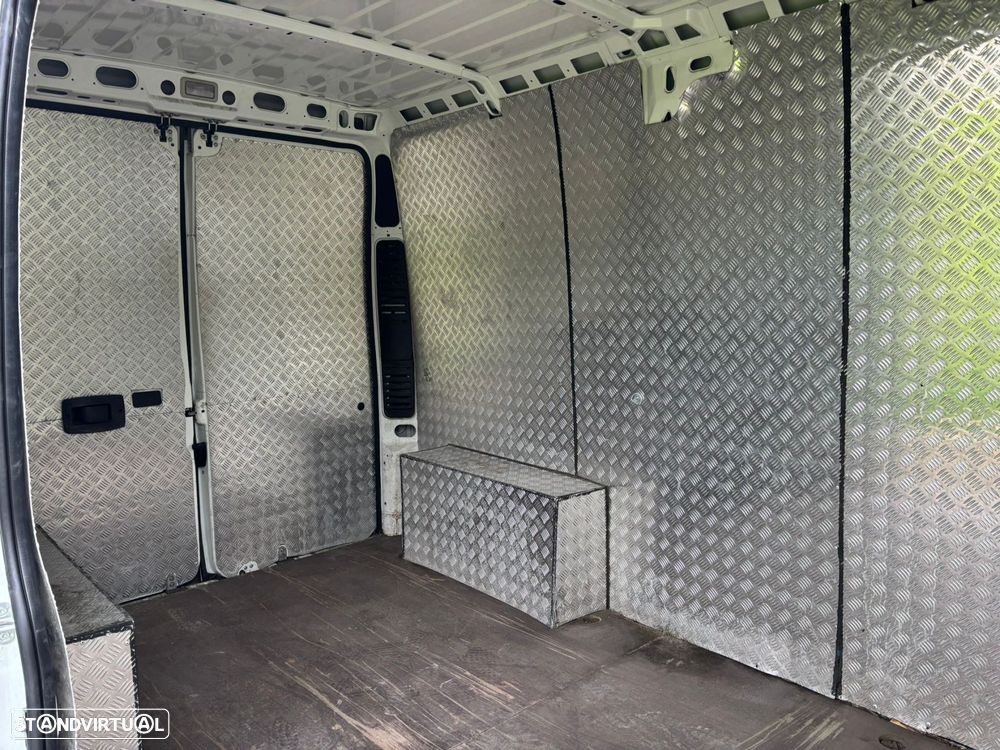 Peugeot Boxer 2.2 BlueHDi 335 L2H2 Premium - AC - IVA DEDUTÍVEL - 8