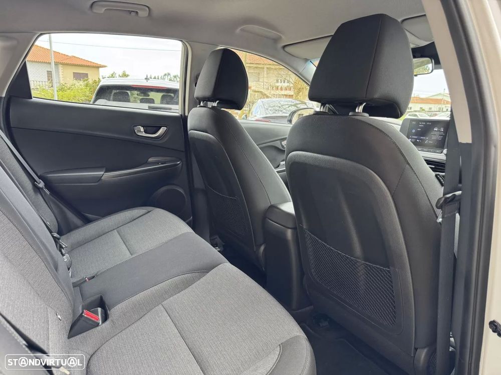 Hyundai Kauai 39 kWh Premium - 17