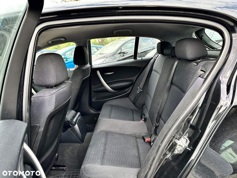 BMW Seria 1 118d DPF - 10