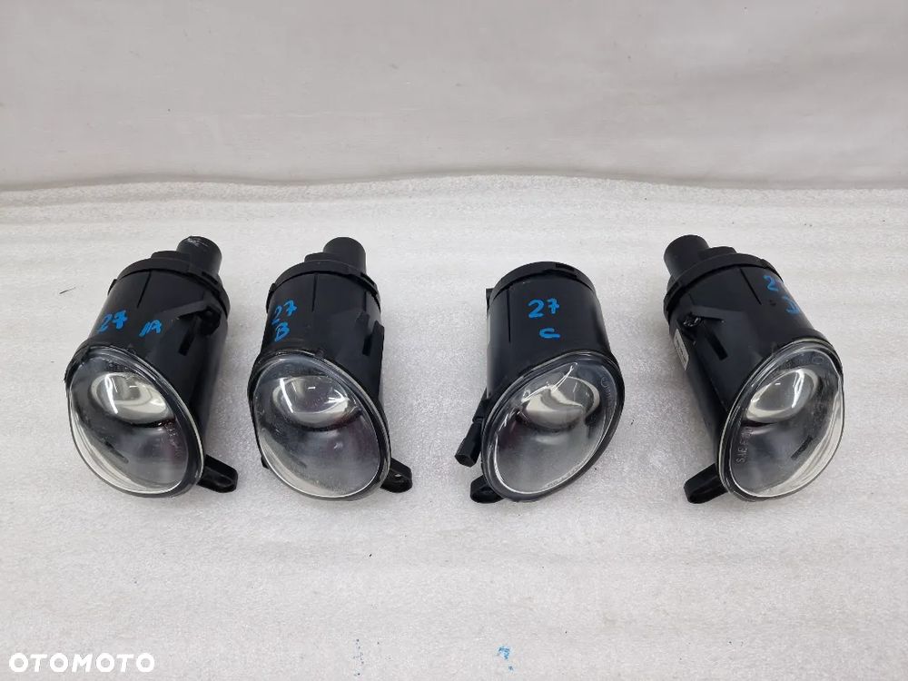 VW PASSAT B5 LIFT 00-05 LEWY / PRAWY HALOGEN , NR 3B7941700A / 3B7941699A  , NR AUKCJI H27 - 1