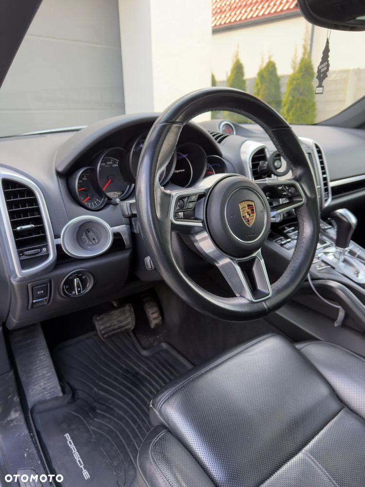 Porsche Cayenne - 7