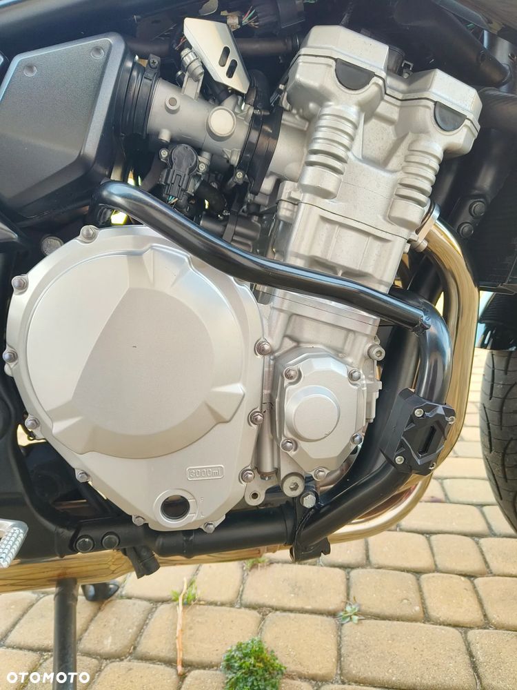 Suzuki Bandit - 27
