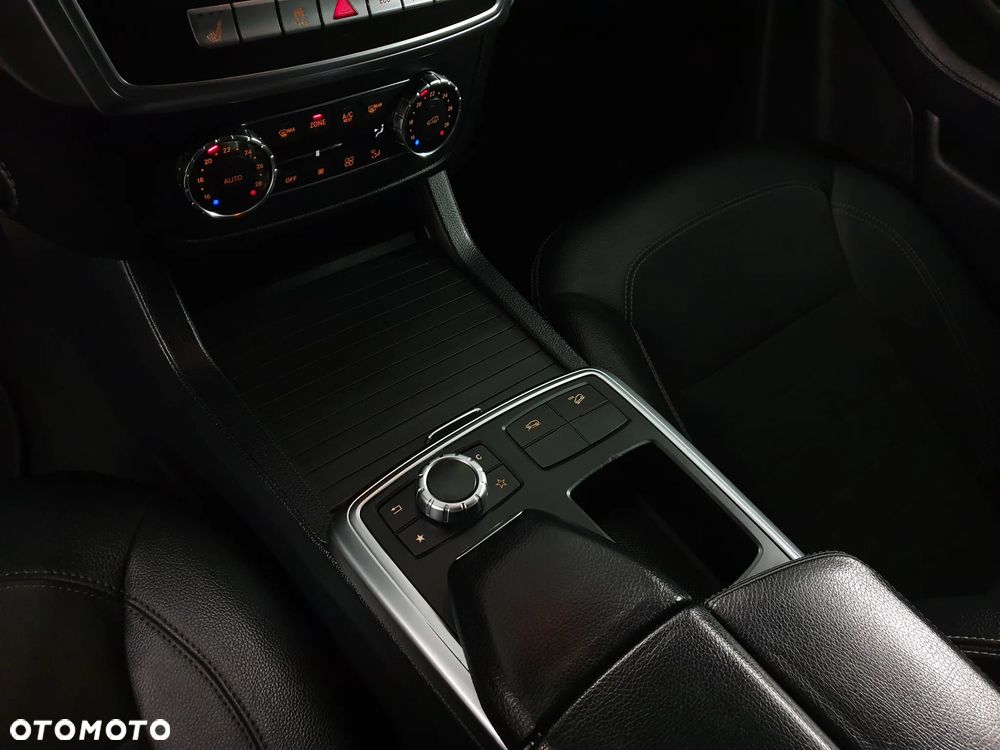 Mercedes-Benz ML 350 BlueTec 4-Matic - 27