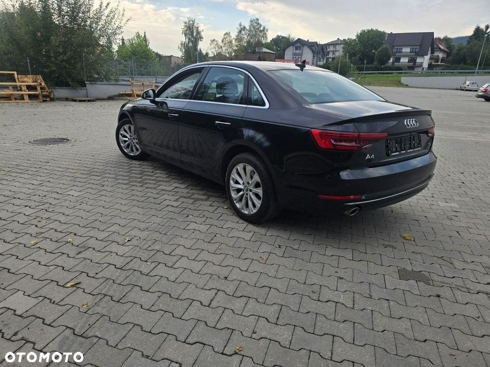 Audi A4 Limousine - 8