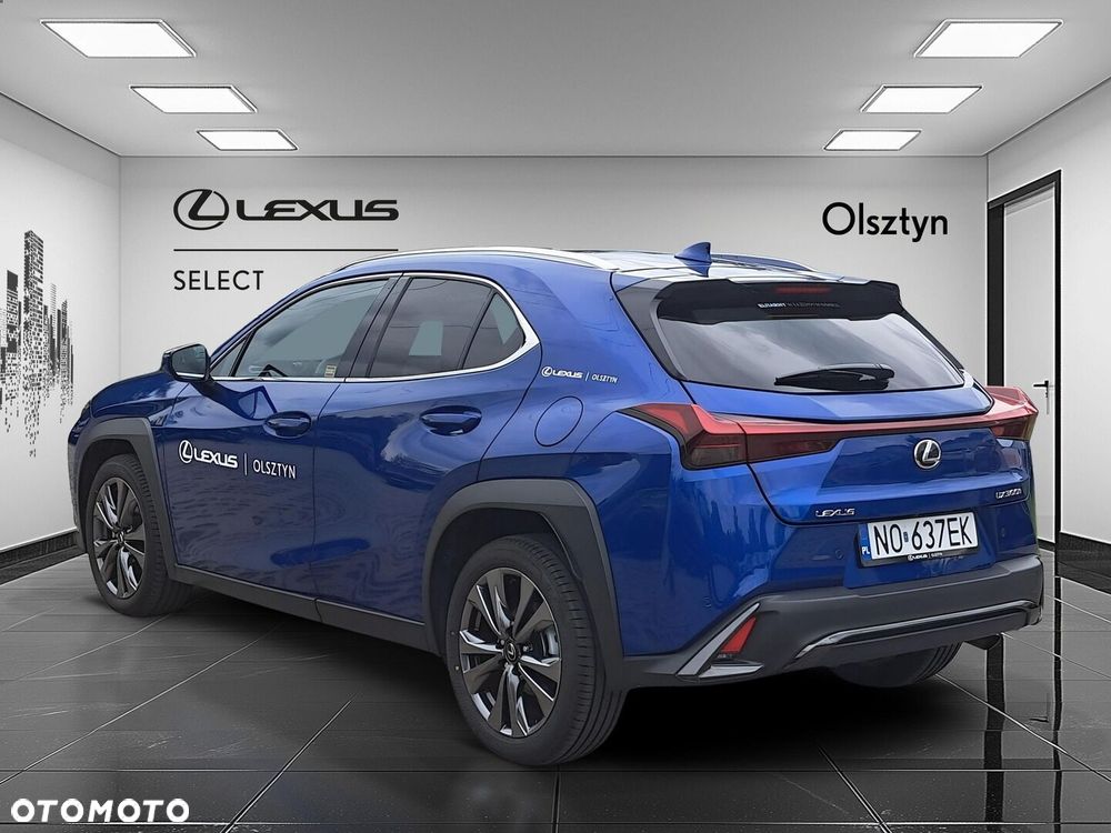 Lexus UX 300h F Sport Design - 4