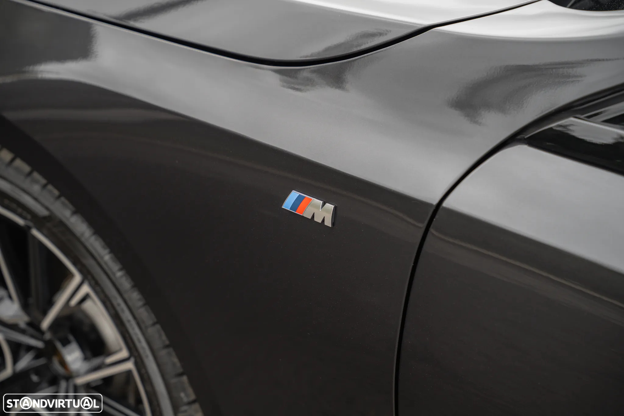 BMW 520 d Pack Desportivo M - 9