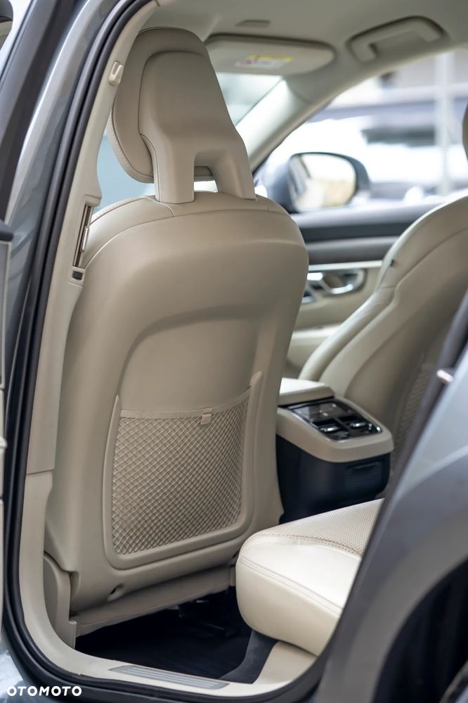 Volvo V90 Cross Country D5 AWD Pro - 17