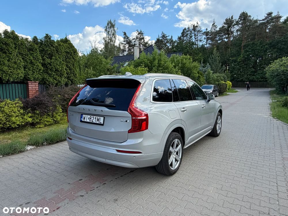 Volvo XC 90 B5 D AWD Momentum - 10