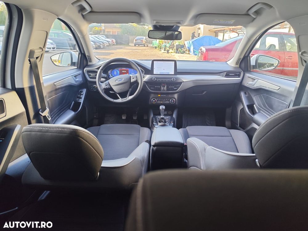 Ford Focus 1.0 EcoBoost Hybrid TITANIUM - 11