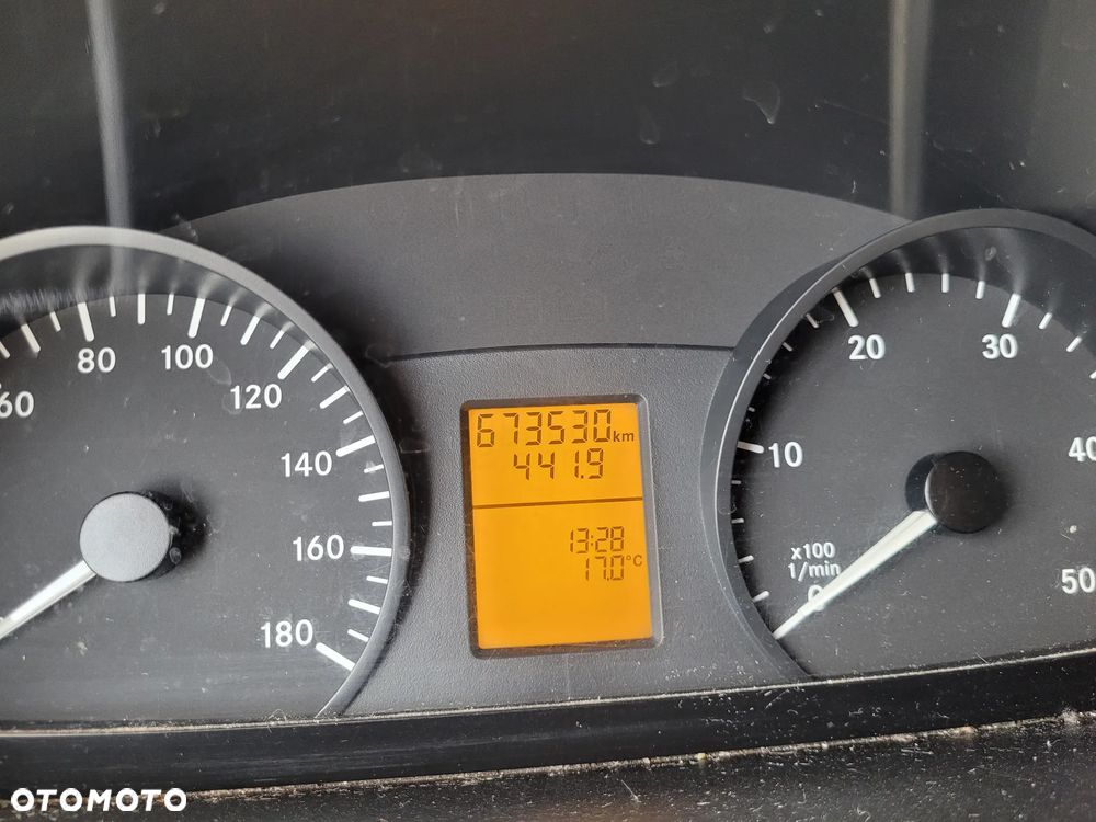 Mercedes-Benz Sprinter - 7