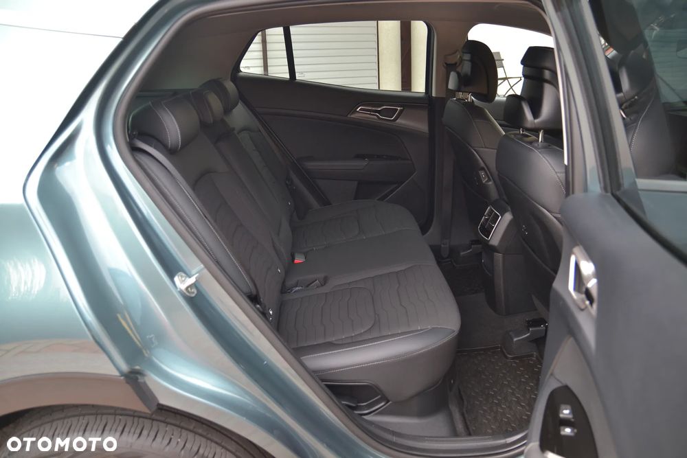 Kia Sportage 1.6 T-GDI HEV Business Line 4WD - 17