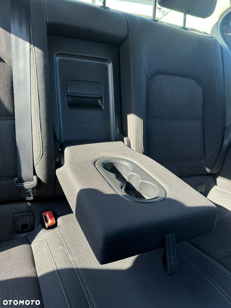Volkswagen Passat - 35