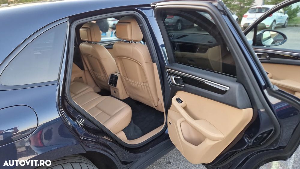 Porsche Macan Standard - 11