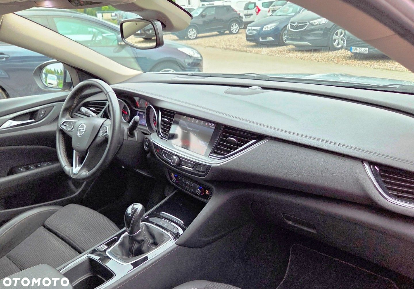 Opel Insignia - 8
