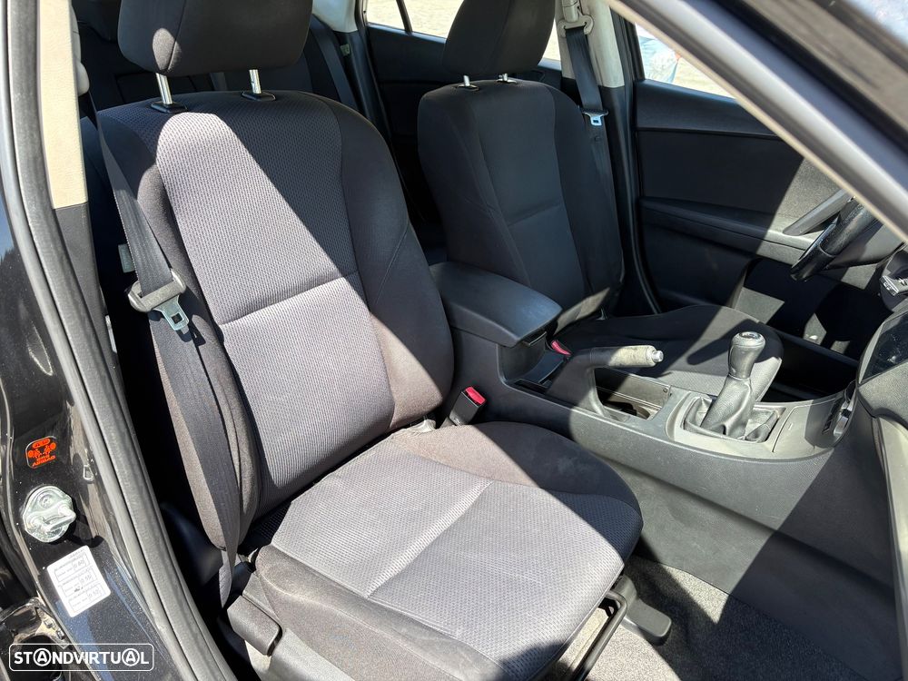 Mazda 3 Hatchback MZ-CD 1.6 Exclusive - 13