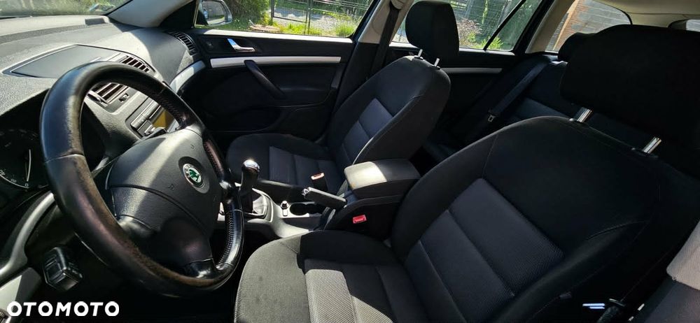 Skoda Octavia 1.6 Style - 9